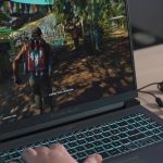 análise de desempenho de laptops para jogos pesados